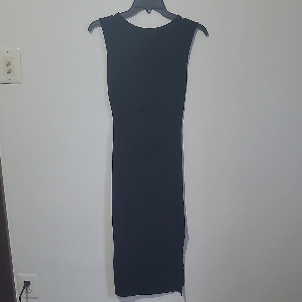 Black Sleeveless Sheath Cocktail Dress